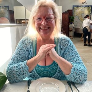 Meet your Posher, Louise ann